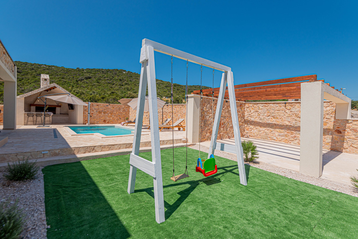 Villa Lapidea