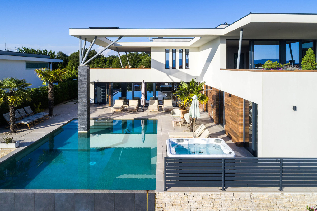 Villa Eternity
